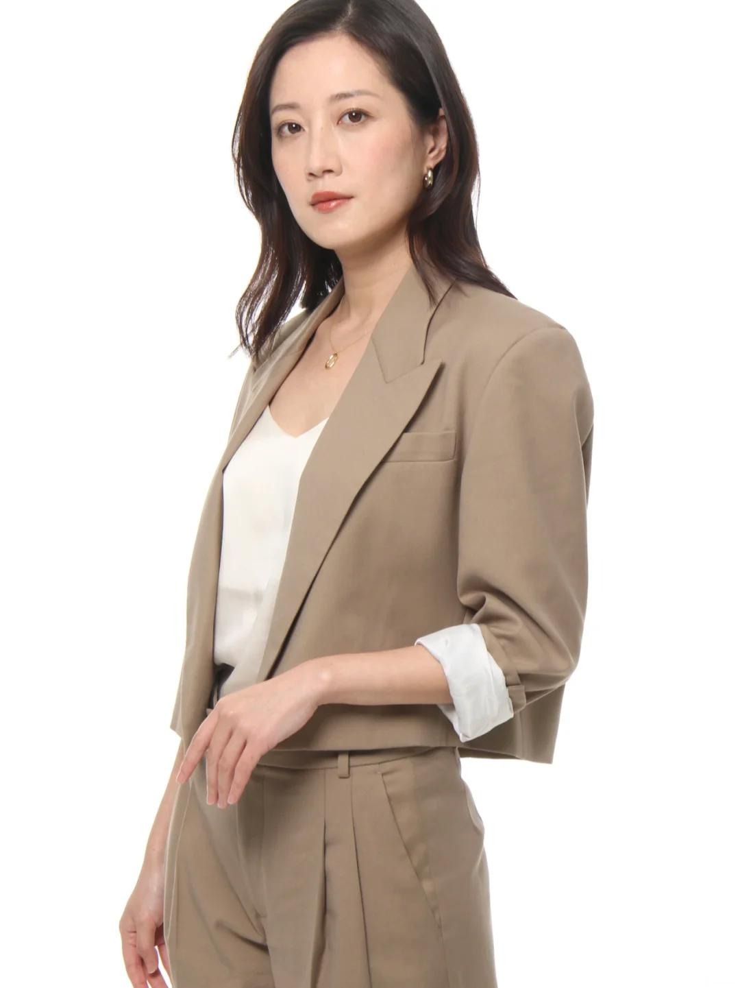 Daisy business portrait